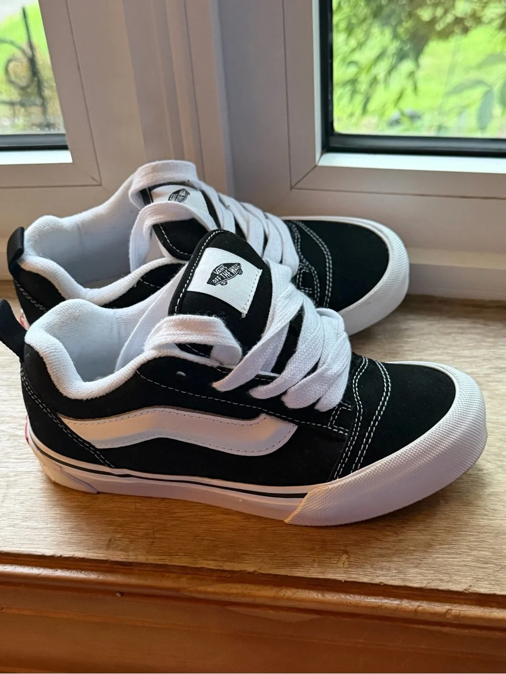 Vans Big Kids Knu Skool Shoe